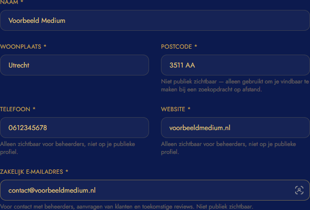 Formulier met woonplaats, postcode, telefoon, website en zakelijk e-mailadres ingevuld
